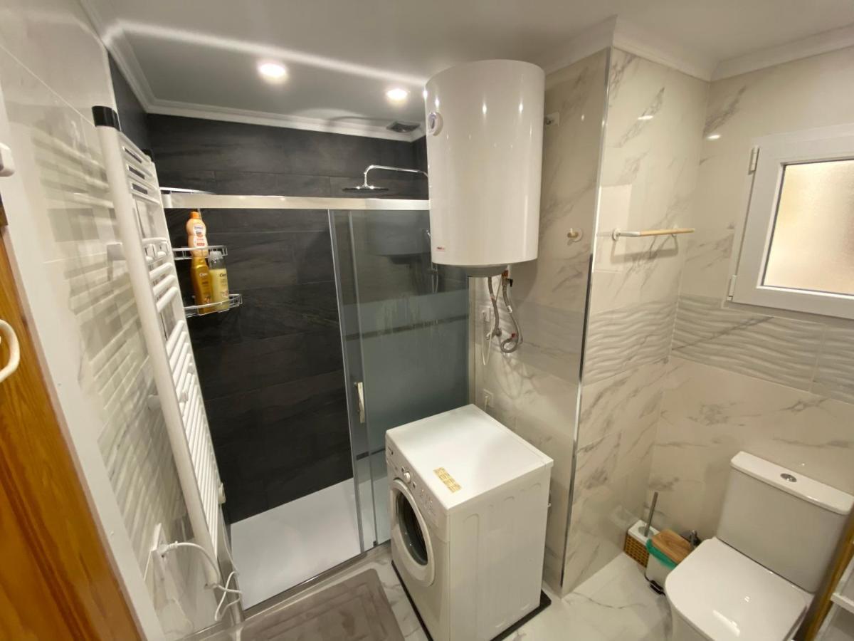 Orihuela Costa 2-Bedroom 1-Bath Renovated Vacation Rental On La Zenia Beach Exterior photo